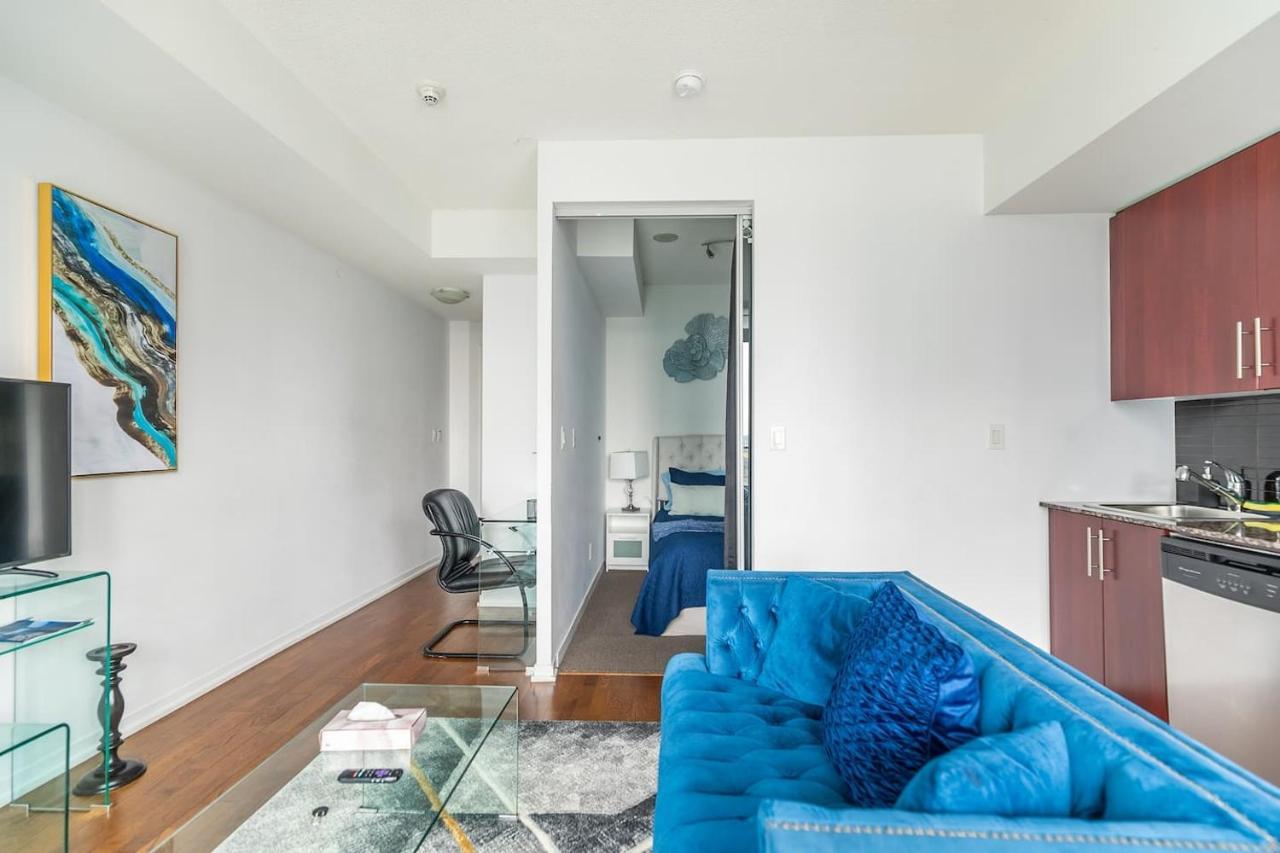 Gorgeous 1Br W/Parking Across The Scotiabank Arena Leilighet Toronto Eksteriør bilde