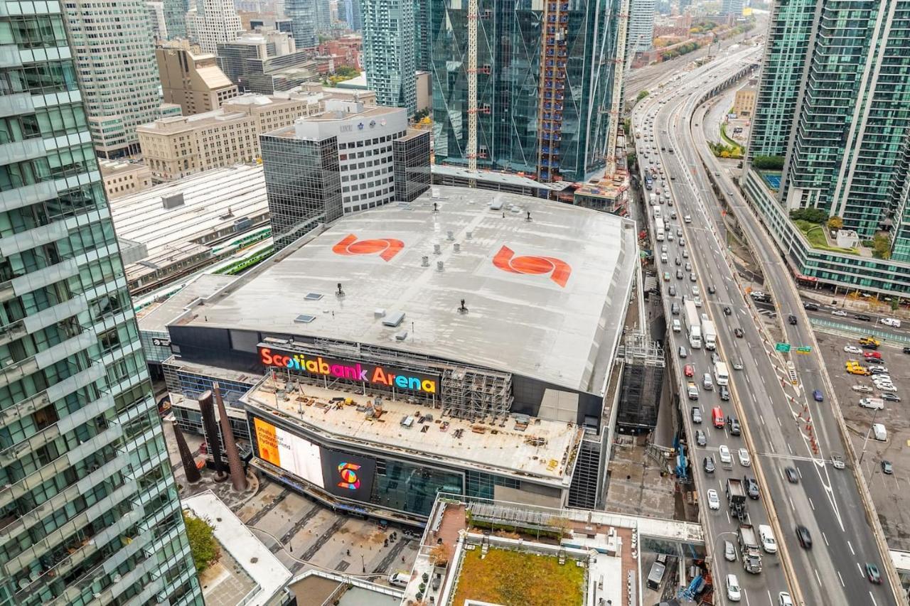 Gorgeous 1Br W/Parking Across The Scotiabank Arena Leilighet Toronto Eksteriør bilde