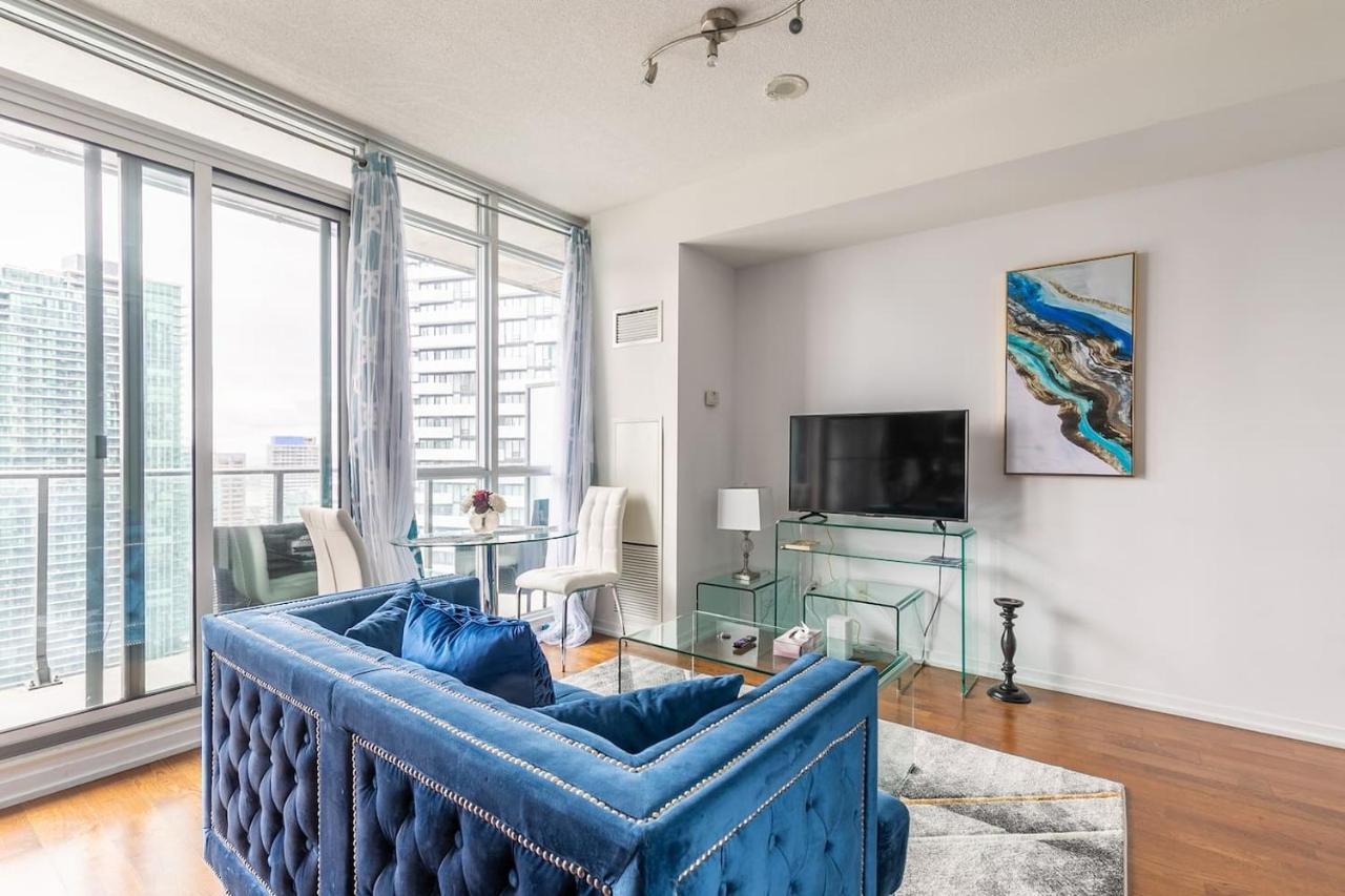 Gorgeous 1Br W/Parking Across The Scotiabank Arena Leilighet Toronto Eksteriør bilde