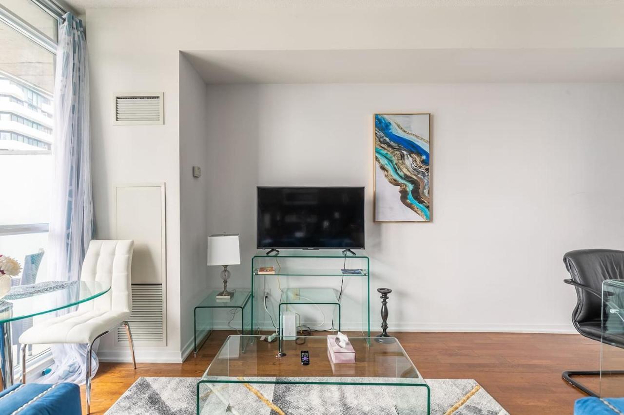 Gorgeous 1Br W/Parking Across The Scotiabank Arena Leilighet Toronto Eksteriør bilde